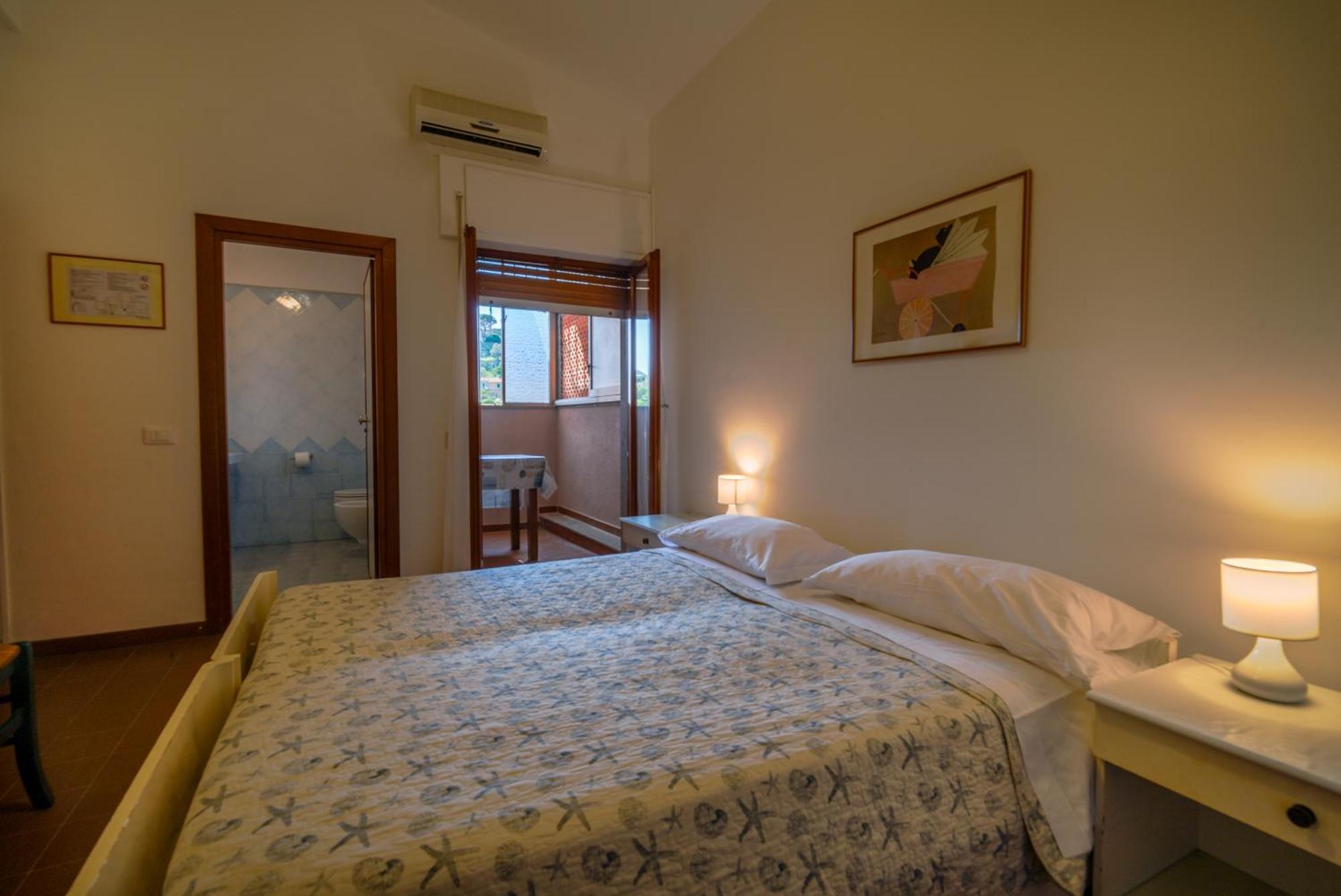 Da Ruggero - 100m Dal Porto Hotel